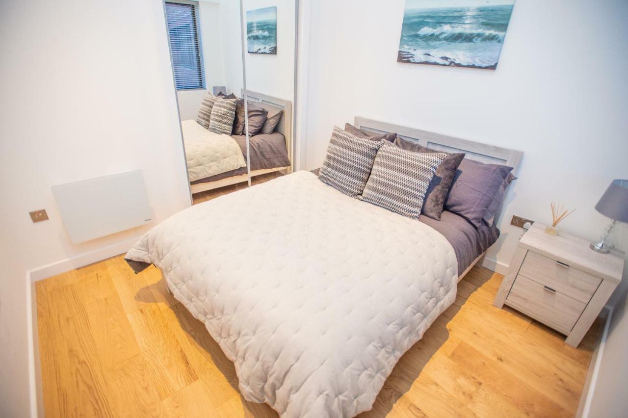 Stylish And Clean 1 Bed Apartment Maidenhead Town Center 외부 사진