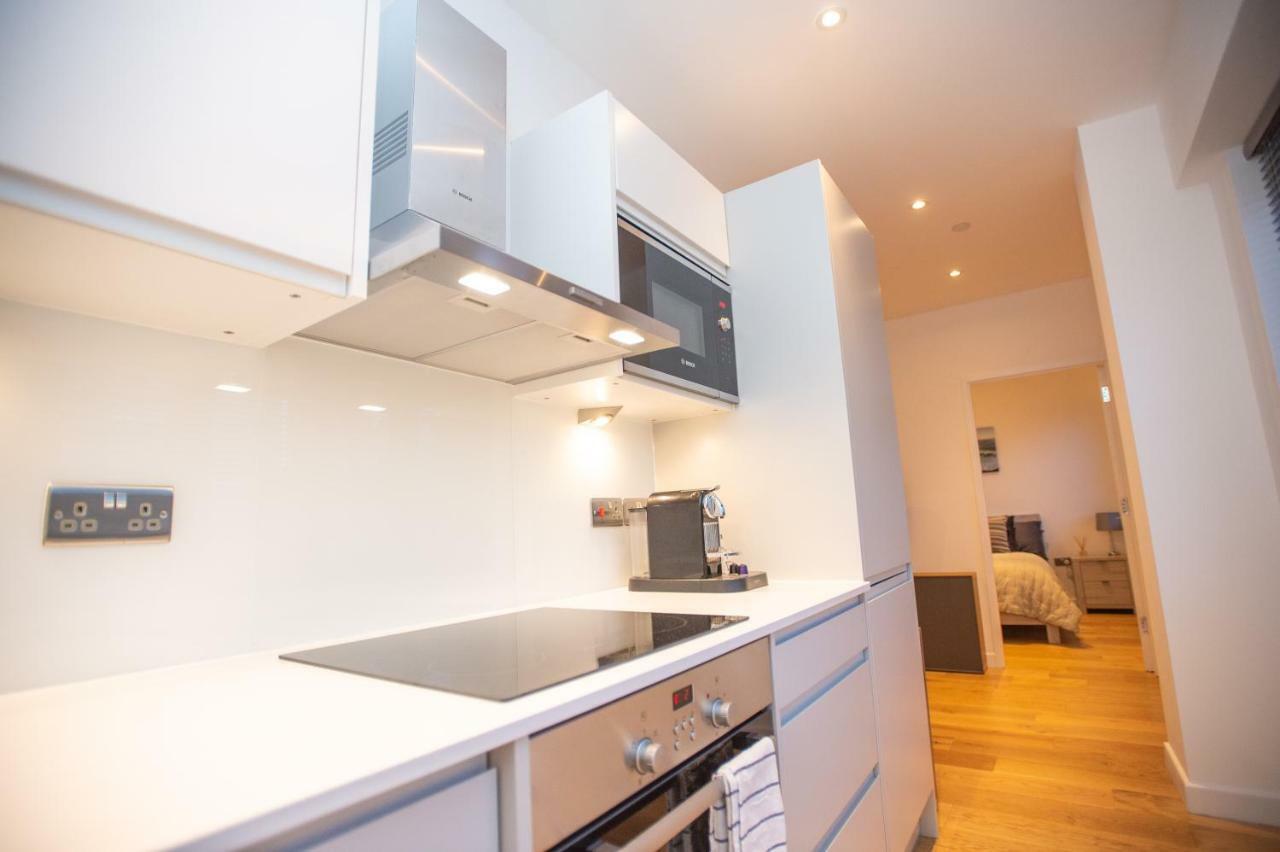 Stylish And Clean 1 Bed Apartment Maidenhead Town Center 외부 사진