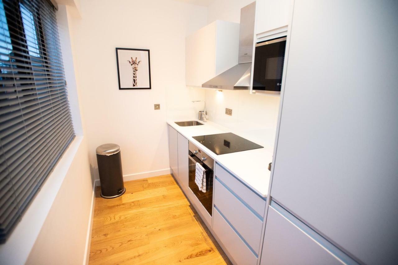Stylish And Clean 1 Bed Apartment Maidenhead Town Center 외부 사진